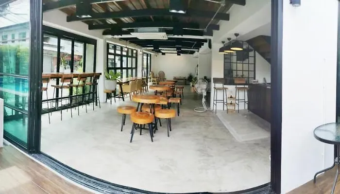 Stay Here Hostel เชียงใหม่